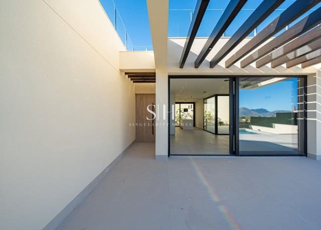 4 bedroom Villa for sale in Polop with pool - € 970,000 (Ref: 9811067)