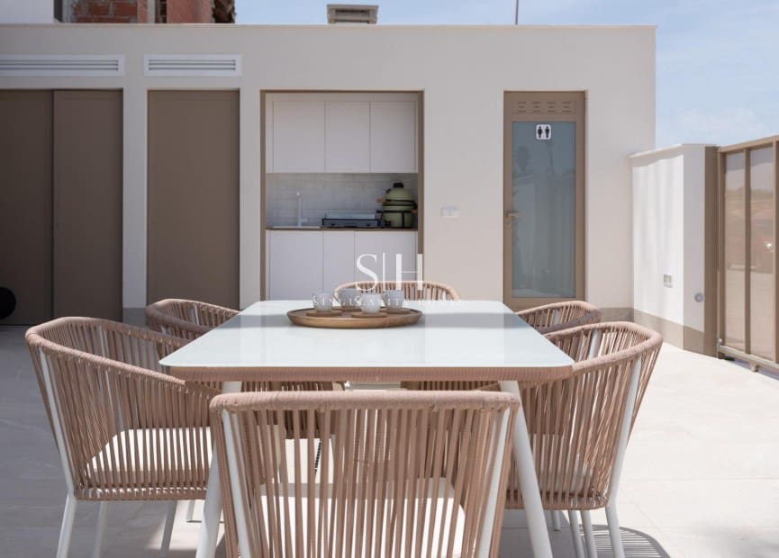 3 chambre Villa/Maison à vendre à Los Alcazares avec piscine - 645 000 € (Ref: 9811072)