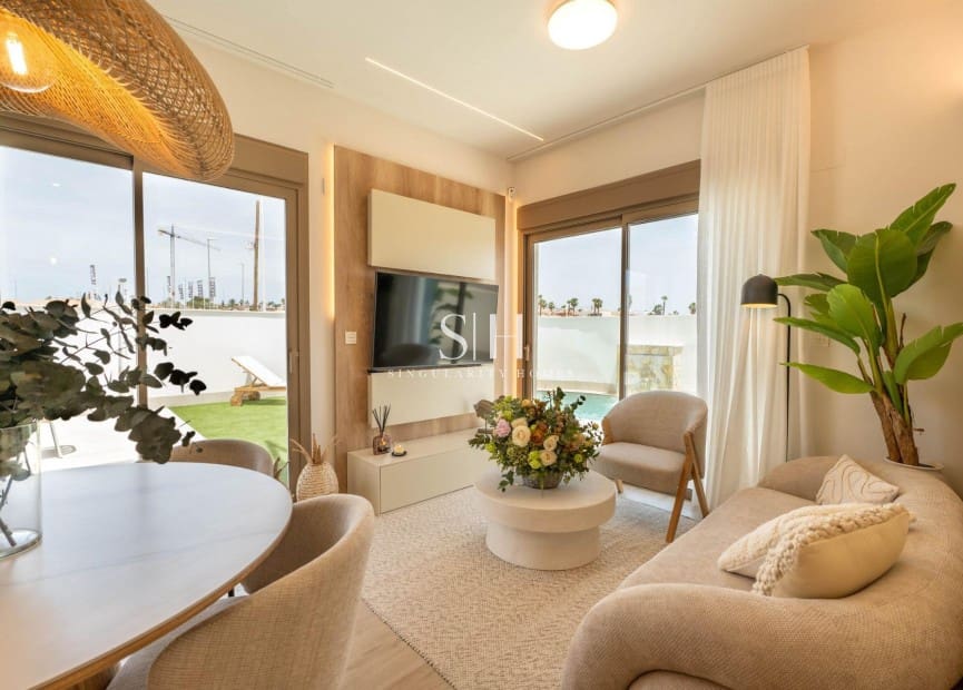 3 chambre Villa/Maison à vendre à Los Alcazares avec piscine - 645 000 € (Ref: 9811072)