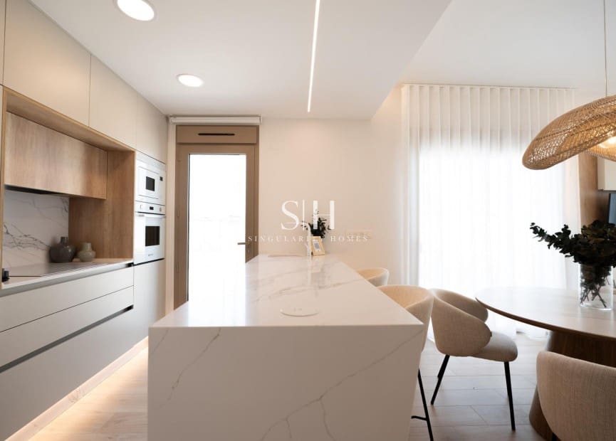 3 chambre Villa/Maison à vendre à Los Alcazares avec piscine - 645 000 € (Ref: 9811072)