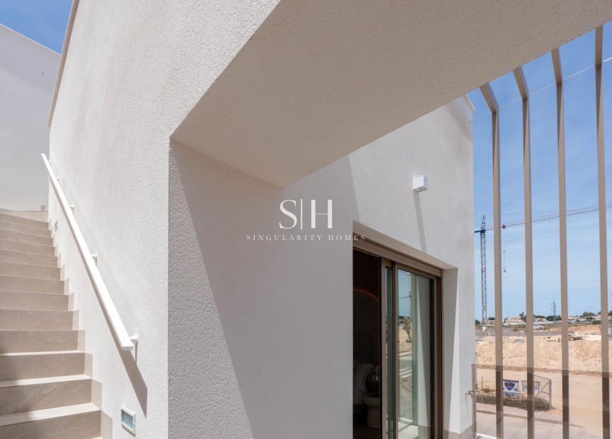 3 chambre Villa/Maison à vendre à Los Alcazares avec piscine - 645 000 € (Ref: 9811072)