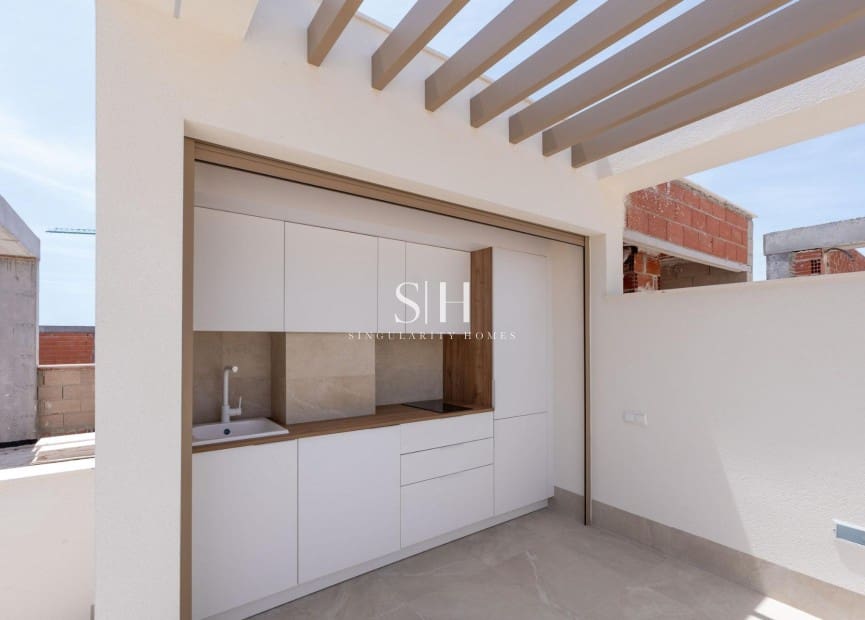 3 chambre Villa/Maison à vendre à Los Alcazares avec piscine - 645 000 € (Ref: 9811072)