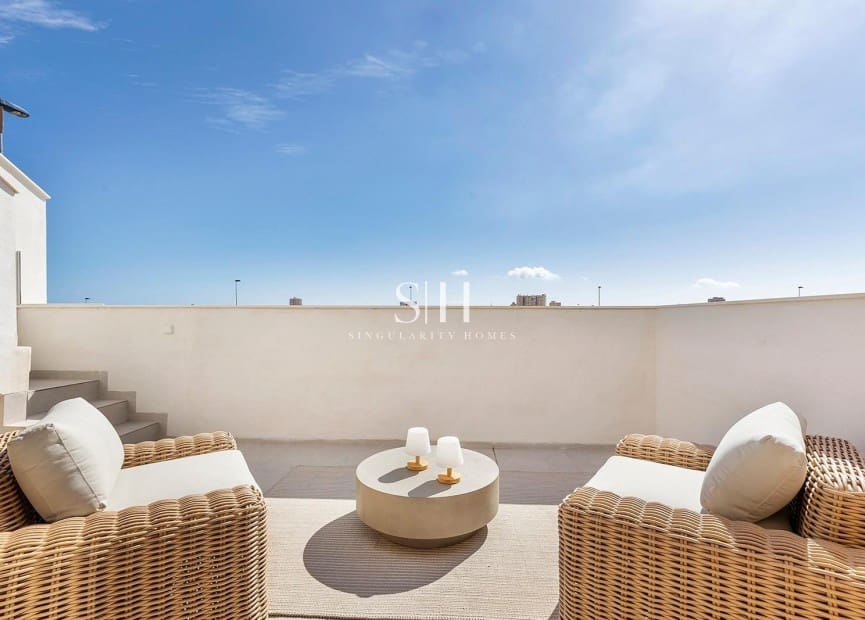 3 soverom Villa til salgs i Los Alcazares med svømmebasseng - € 429 000 (Ref: 9811079)
