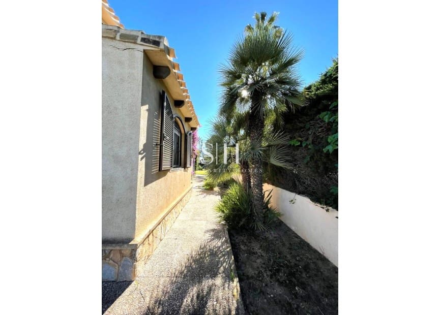 3 bedroom Villa for sale in Villamartin - € 639,000 (Ref: 9811093)