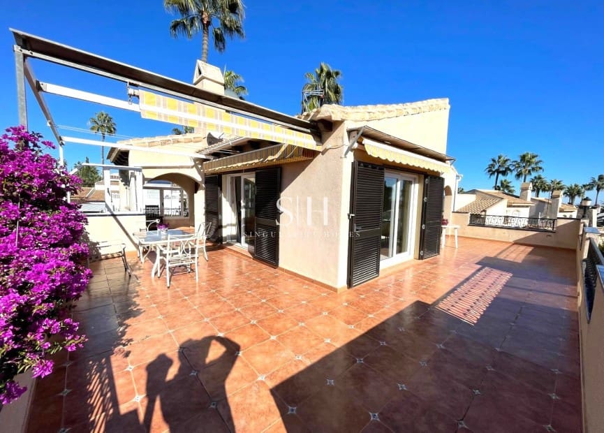3 bedroom Villa for sale in Villamartin - € 639,000 (Ref: 9811093)