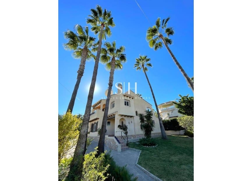 3 bedroom Villa for sale in Villamartin - € 639,000 (Ref: 9811093)