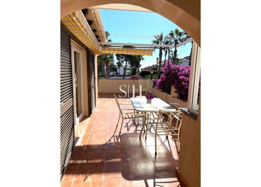 3 bedroom Villa for sale in Villamartin - € 639,000 (Ref: 9811093)