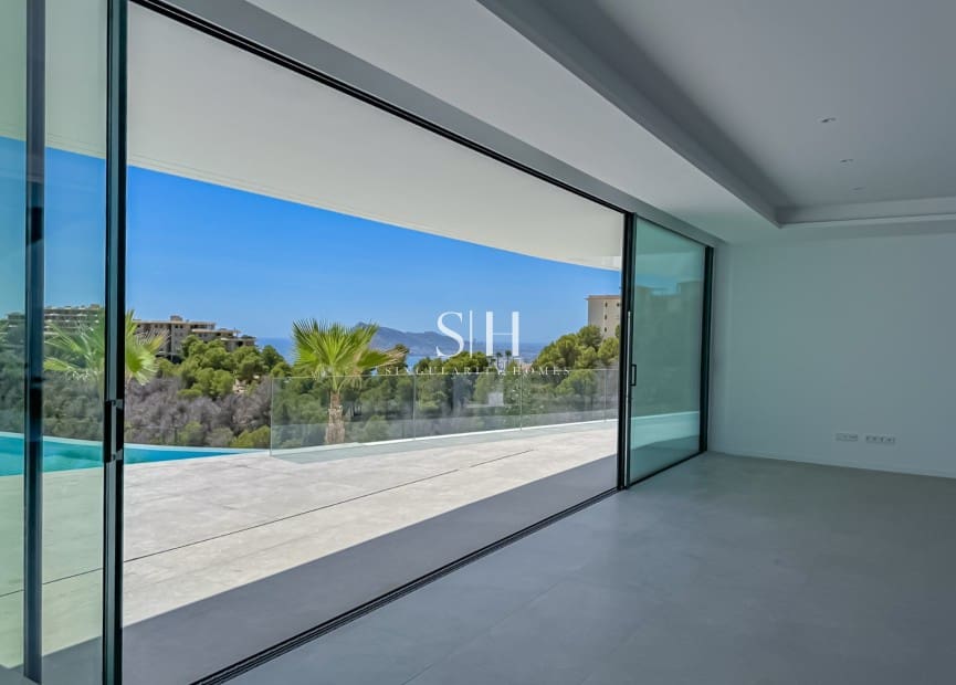 4 bedroom Villa for sale in Altea with pool - € 2,290,000 (Ref: 9811094)