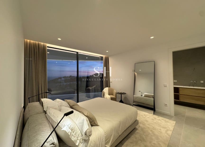4 bedroom Villa for sale in Altea with pool - € 2,290,000 (Ref: 9811094)