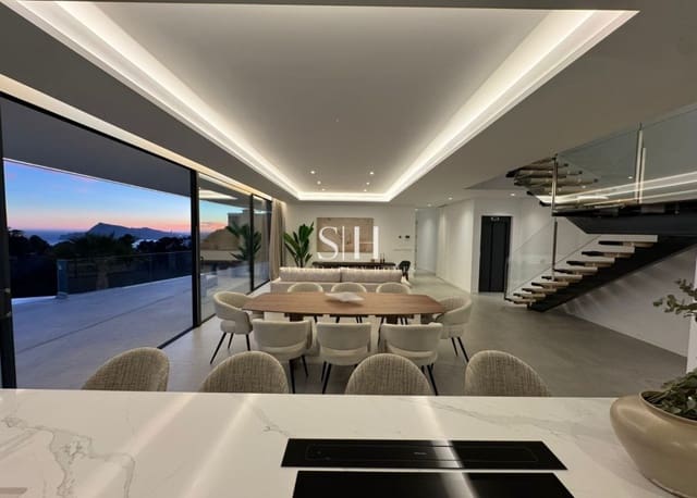 4 slaapkamer Villa te koop in Altea met zwembad - € 2.290.000 (Ref: 9811094)
