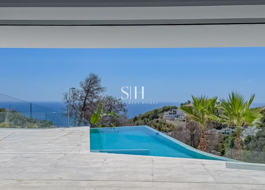 4 bedroom Villa for sale in Altea with pool - € 2,290,000 (Ref: 9811094)