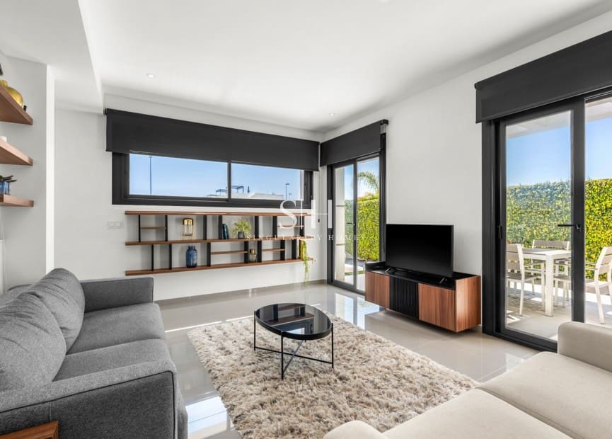 3 soveværelse Villa til salg i Ciudad Quesada med swimmingpool - € 499.000 (Ref: 9811095)