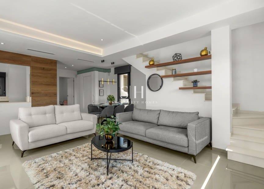 3 soveværelse Villa til salg i Ciudad Quesada med swimmingpool - € 499.000 (Ref: 9811095)