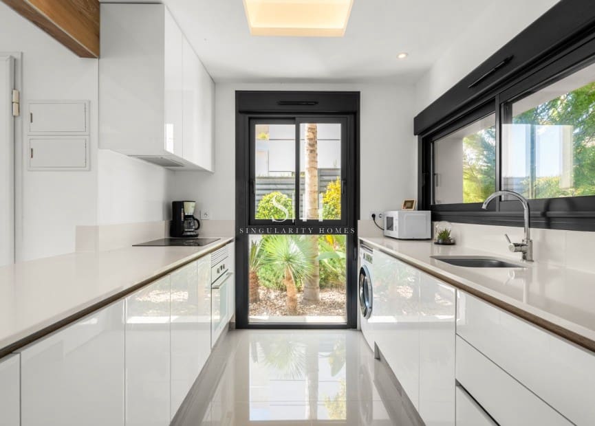 3 soveværelse Villa til salg i Ciudad Quesada med swimmingpool - € 499.000 (Ref: 9811095)