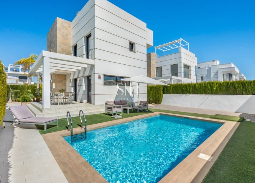 3 soveværelse Villa til salg i Ciudad Quesada med swimmingpool - € 499.000 (Ref: 9811095)