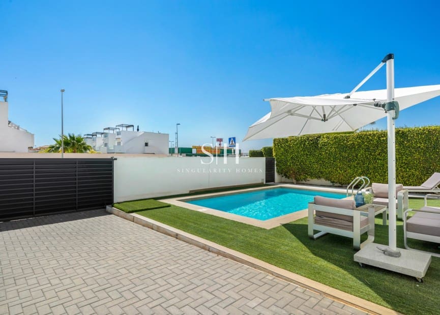 3 soveværelse Villa til salg i Ciudad Quesada med swimmingpool - € 499.000 (Ref: 9811095)