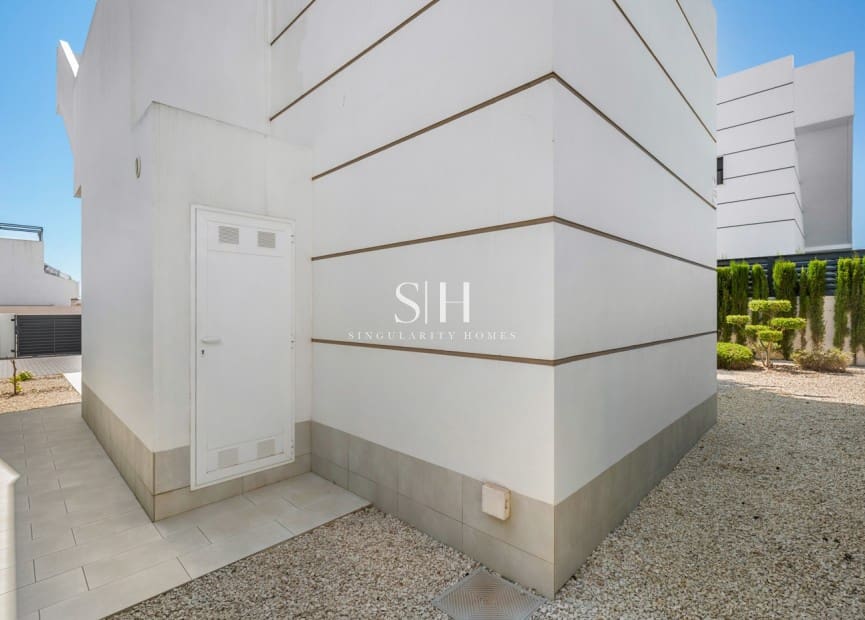 3 soveværelse Villa til salg i Ciudad Quesada med swimmingpool - € 499.000 (Ref: 9811095)