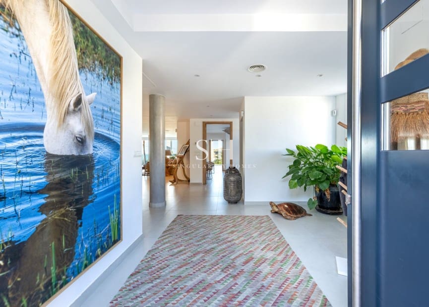 6 bedroom Villa for sale in Montiboli with pool - € 3,200,000 (Ref: 9811096)