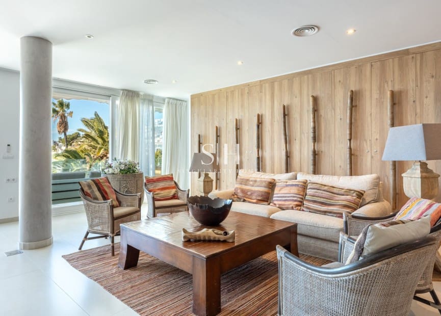 6 bedroom Villa for sale in Montiboli with pool - € 3,200,000 (Ref: 9811096)