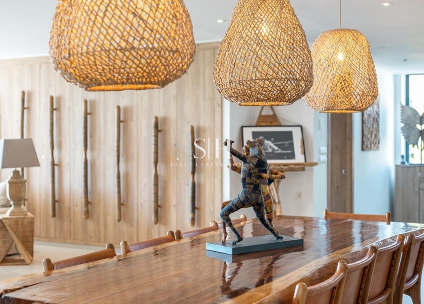 6 bedroom Villa for sale in Montiboli with pool - € 3,200,000 (Ref: 9811096)