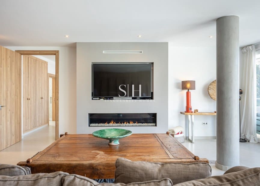 6 bedroom Villa for sale in Montiboli with pool - € 3,200,000 (Ref: 9811096)