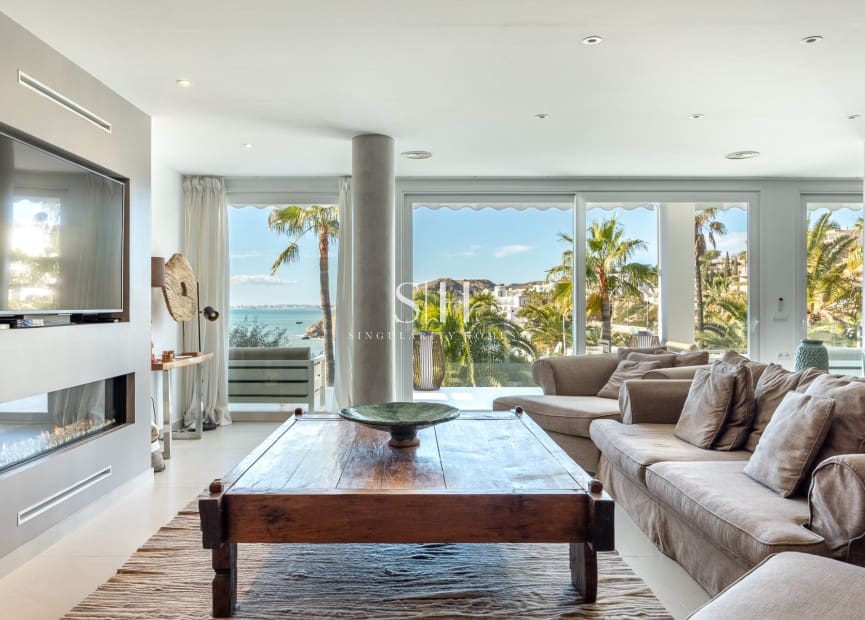 6 bedroom Villa for sale in Montiboli with pool - € 3,200,000 (Ref: 9811096)