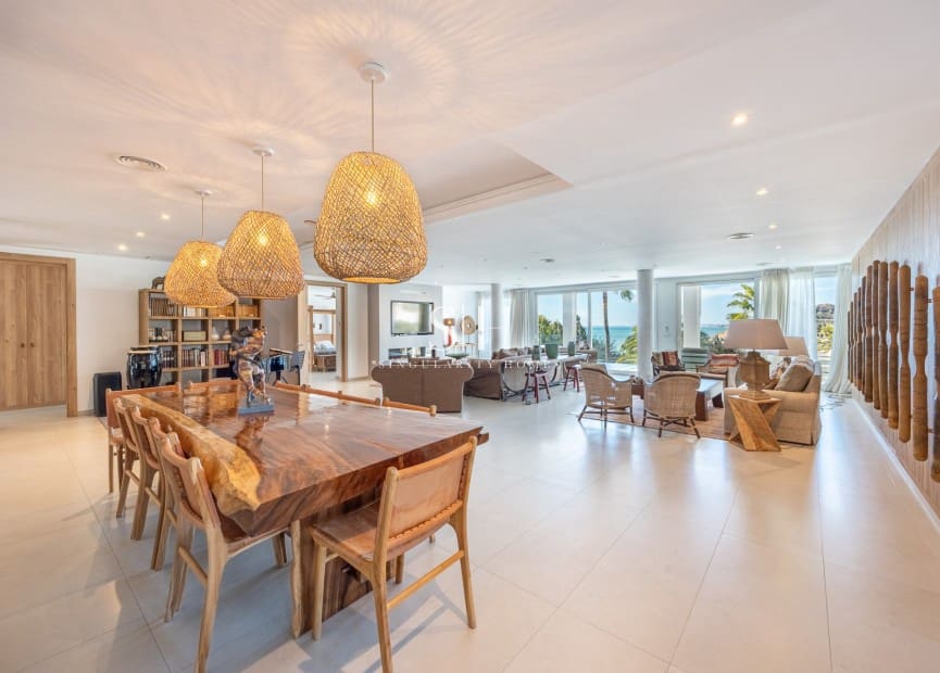 6 bedroom Villa for sale in Montiboli with pool - € 3,200,000 (Ref: 9811096)