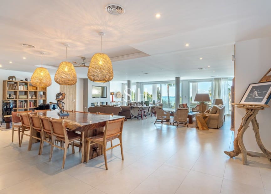 6 bedroom Villa for sale in Montiboli with pool - € 3,200,000 (Ref: 9811096)