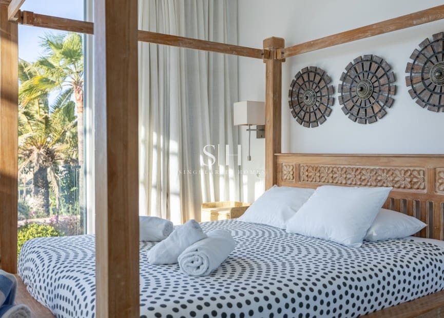6 bedroom Villa for sale in Montiboli with pool - € 3,200,000 (Ref: 9811096)