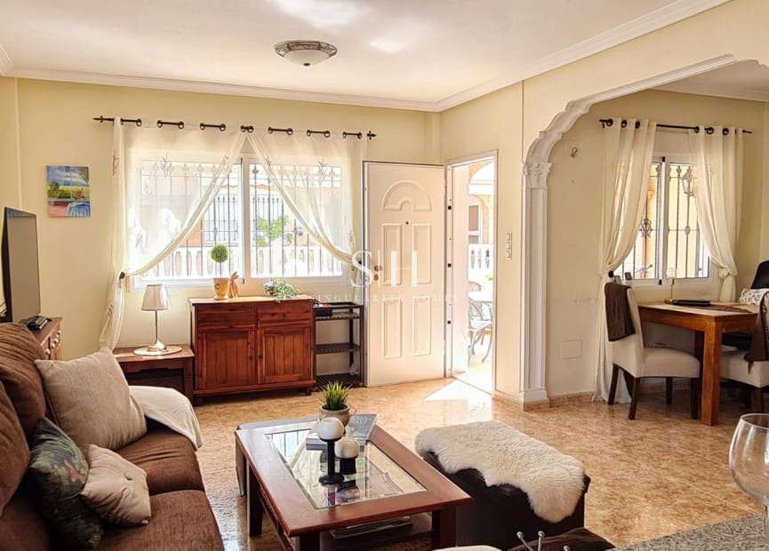3 sovrum Villa till salu i Orihuela Costa - 275 000 € (Ref: 9811098)