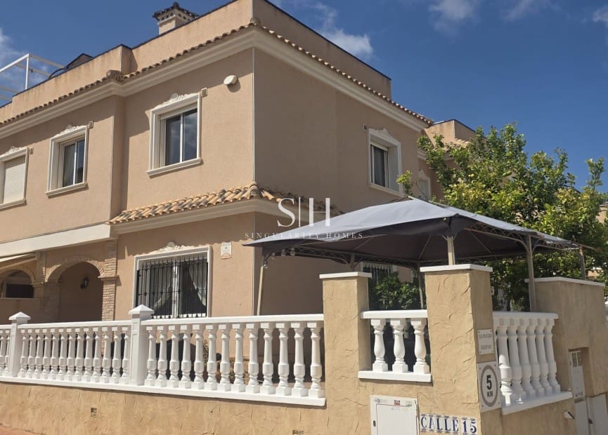 3 sovrum Villa till salu i Orihuela Costa - 275 000 € (Ref: 9811098)