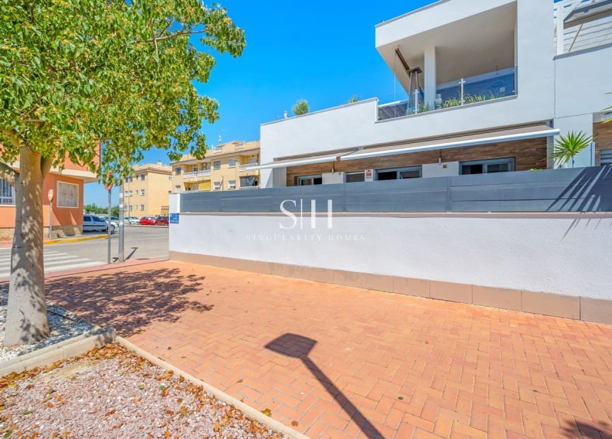 3 slaapkamer Huis te koop in Formentera del Segura met zwembad - € 329.000 (Ref: 9811108)