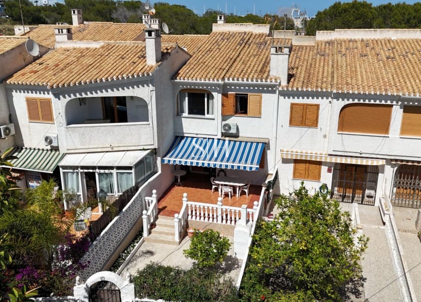 3 camera da letto Bungalow in vendita in Playa Flamenca - 249.000 € (Rif: 9819276)