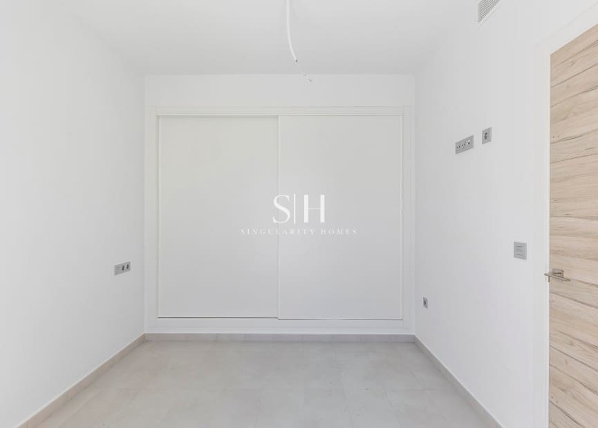 3 Zimmer Villa zu verkaufen in Orihuela Costa mit Pool - 319.000 € (Ref: 9834612)
