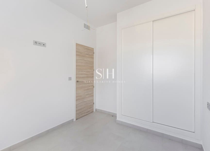 3 Zimmer Villa zu verkaufen in Orihuela Costa mit Pool - 319.000 € (Ref: 9834612)