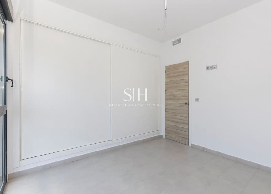 3 Zimmer Villa zu verkaufen in Orihuela Costa mit Pool - 319.000 € (Ref: 9834612)