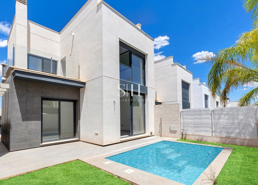 3 Zimmer Villa zu verkaufen in Orihuela Costa mit Pool - 319.000 € (Ref: 9834612)