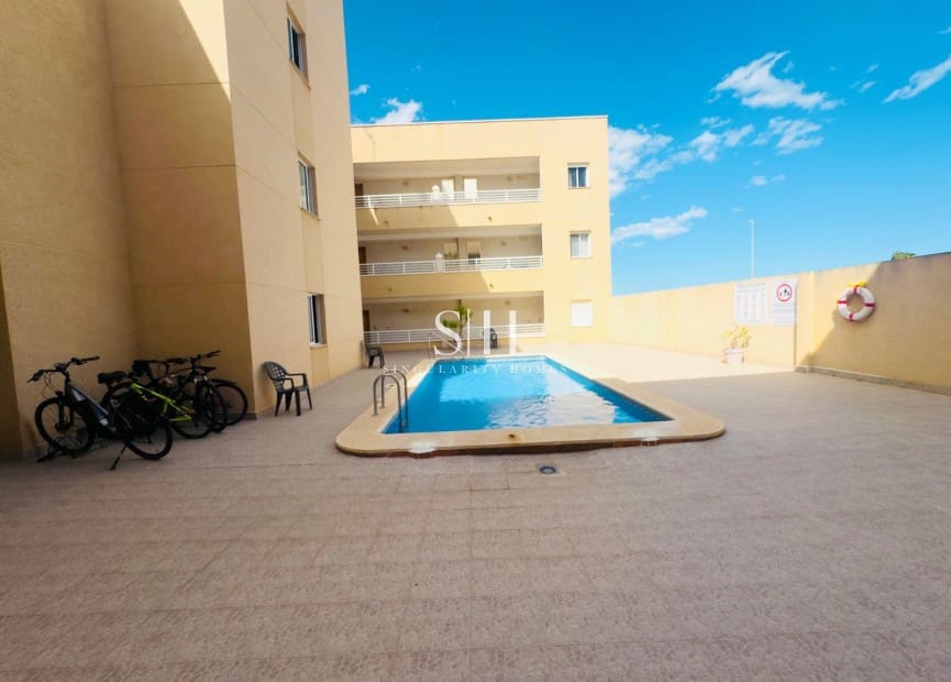2 soveværelse Lejlighed til salg i Los Montesinos med swimmingpool - € 112.000 (Ref: 9838468)