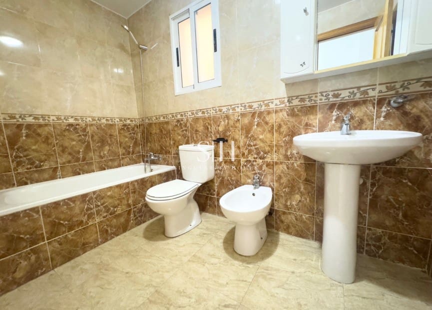 2 soveværelse Lejlighed til salg i Los Montesinos med swimmingpool - € 112.000 (Ref: 9838468)