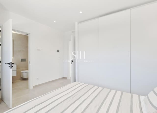 3 slaapkamer Villa te koop in Lomas de Cabo Roig - Los Dolses, Orihuela met zwembad - € 760.000 (Ref: 9844435)