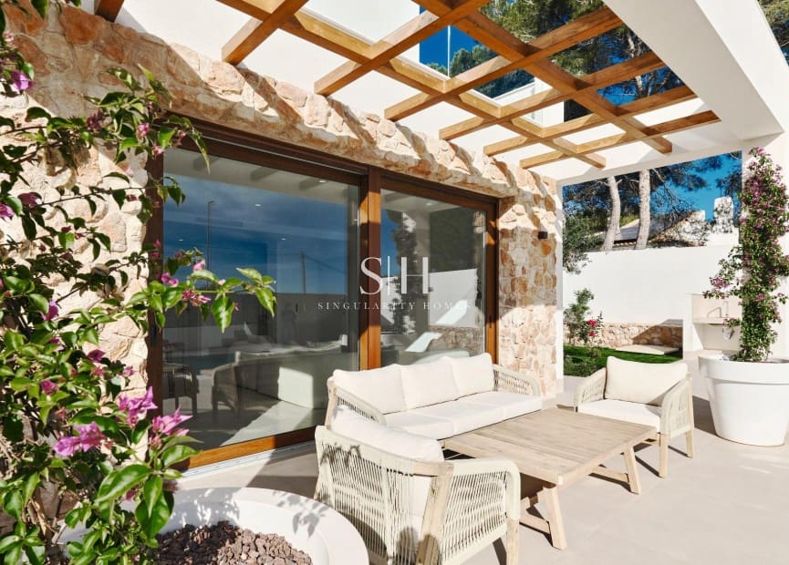 3 slaapkamer Villa te koop in Orihuela Costa met zwembad - € 760.000 (Ref: 9844435)