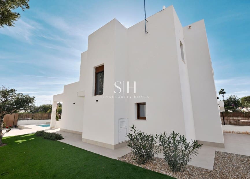 3 slaapkamer Villa te koop in Orihuela Costa met zwembad - € 760.000 (Ref: 9844435)