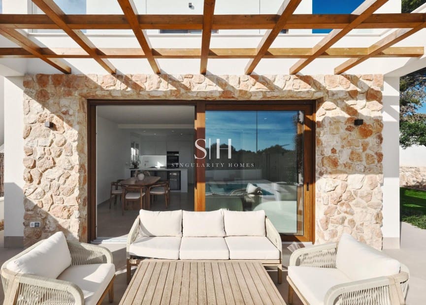 3 slaapkamer Villa te koop in Orihuela Costa met zwembad - € 760.000 (Ref: 9844435)