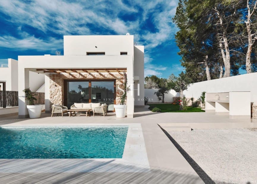 3 slaapkamer Villa te koop in Orihuela Costa met zwembad - € 760.000 (Ref: 9844435)