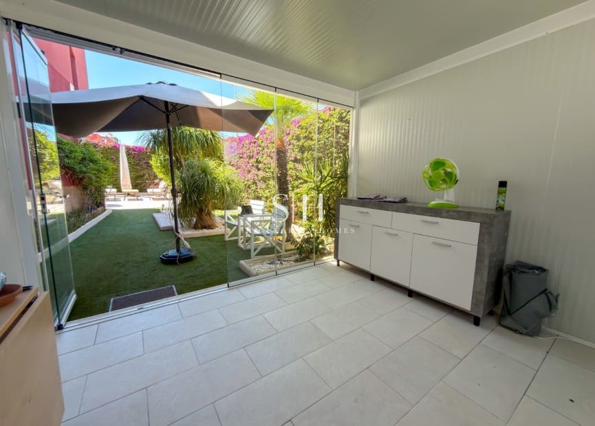 2 soveværelse Byhus til salg i Orihuela Costa med swimmingpool garage - € 182.500 (Ref: 9854310)