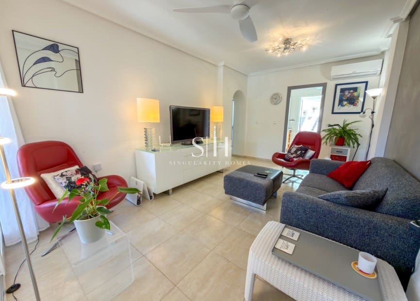 2 soveværelse Byhus til salg i Orihuela Costa med swimmingpool garage - € 182.500 (Ref: 9854310)