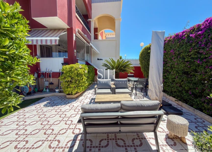 2 soveværelse Byhus til salg i Orihuela Costa med swimmingpool garage - € 182.500 (Ref: 9854310)