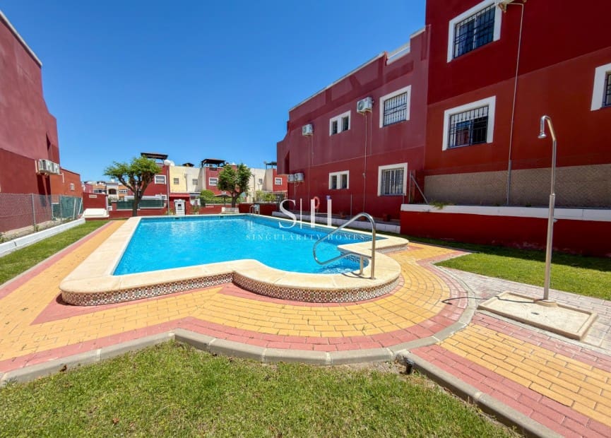 2 soveværelse Byhus til salg i Orihuela Costa med swimmingpool garage - € 182.500 (Ref: 9854310)