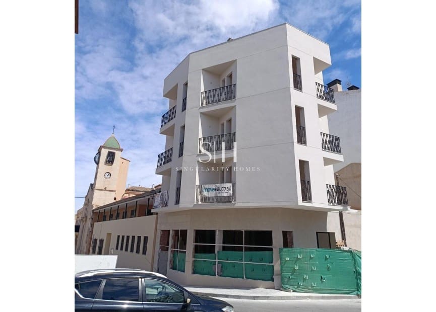 Apartamento de 2 habitaciones en Bigastro en venta - 176.000 € (Ref: 9854663)