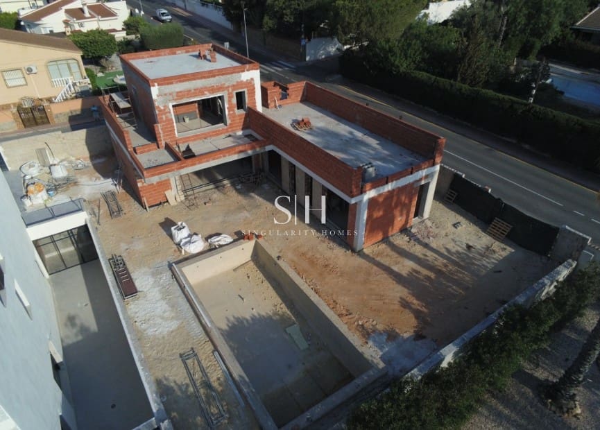 3 quarto Moradia para venda em Ciudad Quesada com piscina - 749 000 € (Ref: 9863499)